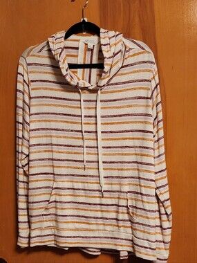 Plus Size Market & Spruce Top